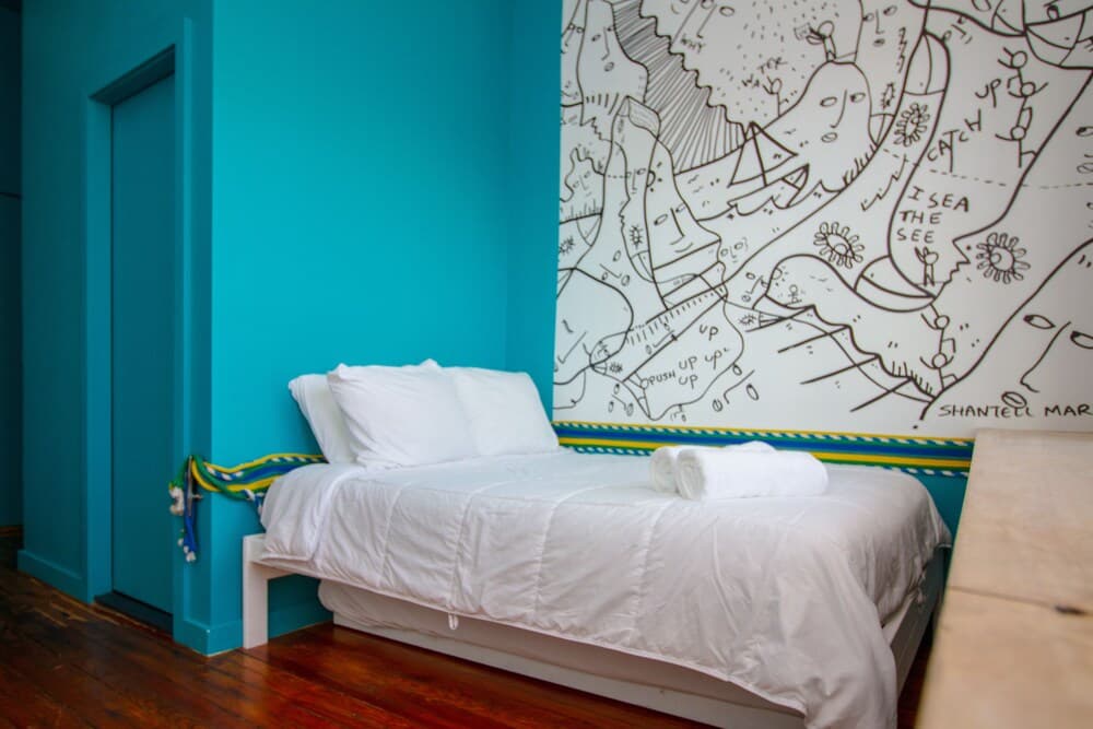 The High Tide Studio #5 Studio Bedroom Hotel Room by Redawning