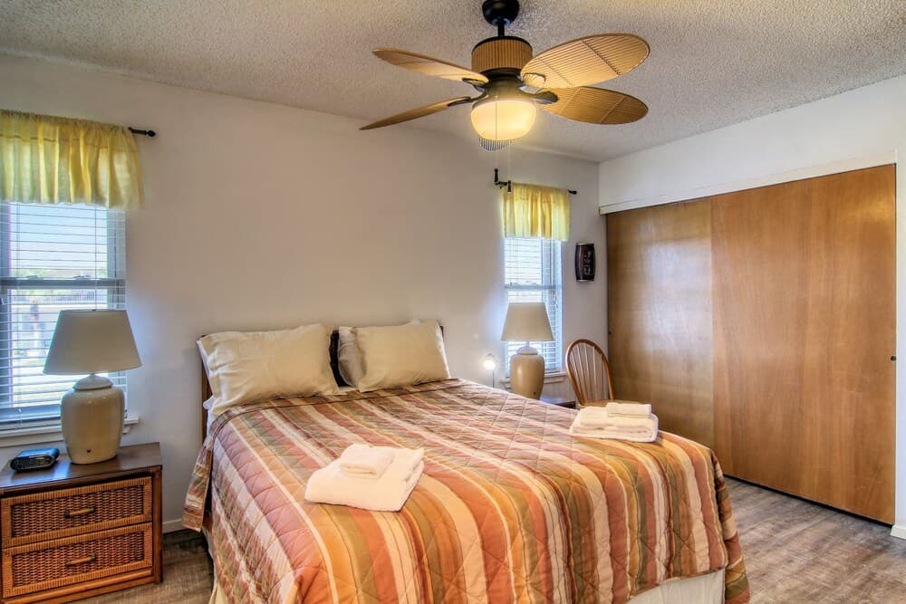 Courtyard #226 1 Bedroom Condo by Redawning