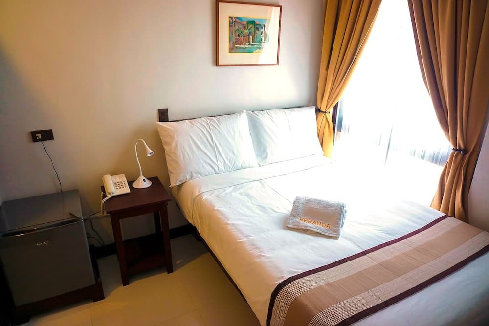 Veranda Suites and Restaurant