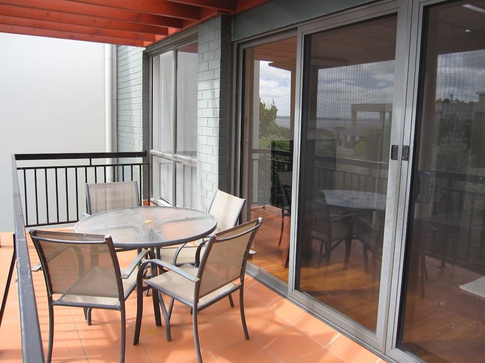 3, 2-4 Warley by the Sea