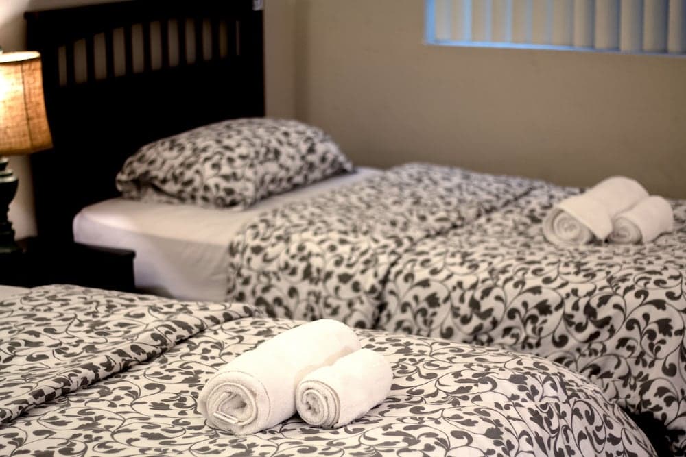 Prime Location Luxury Westwood Apt 111