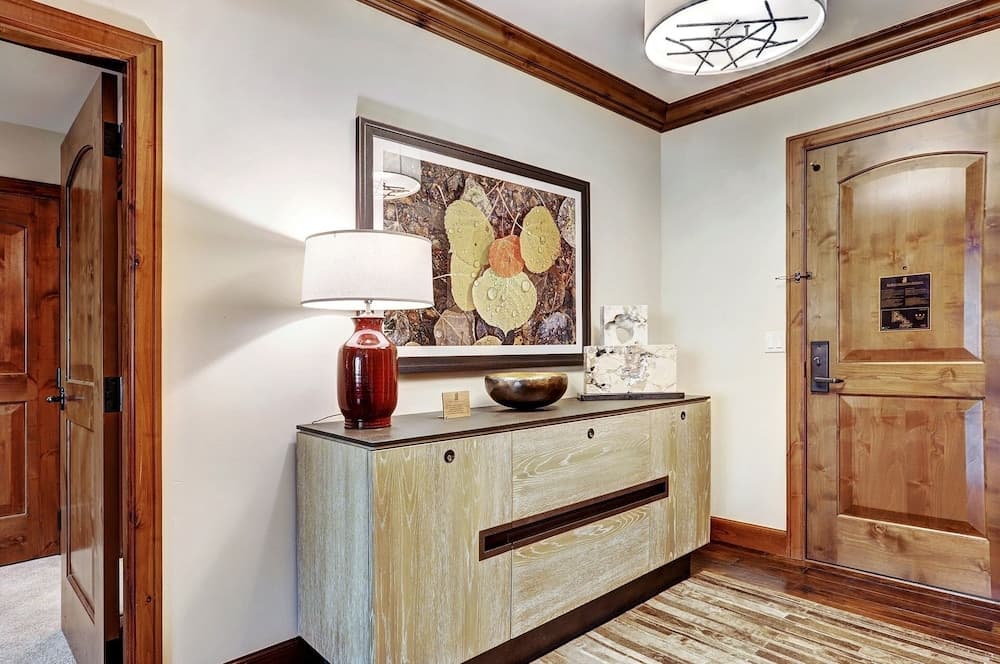 Ritz 3Br Mtn View RRR407