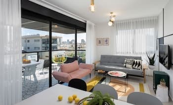 Mr. Ben Yehuda - By TLV2GO