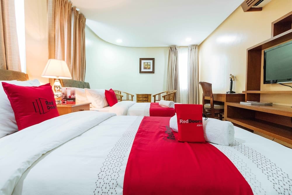 RedDoorz Plus near Vito Cruz Manila