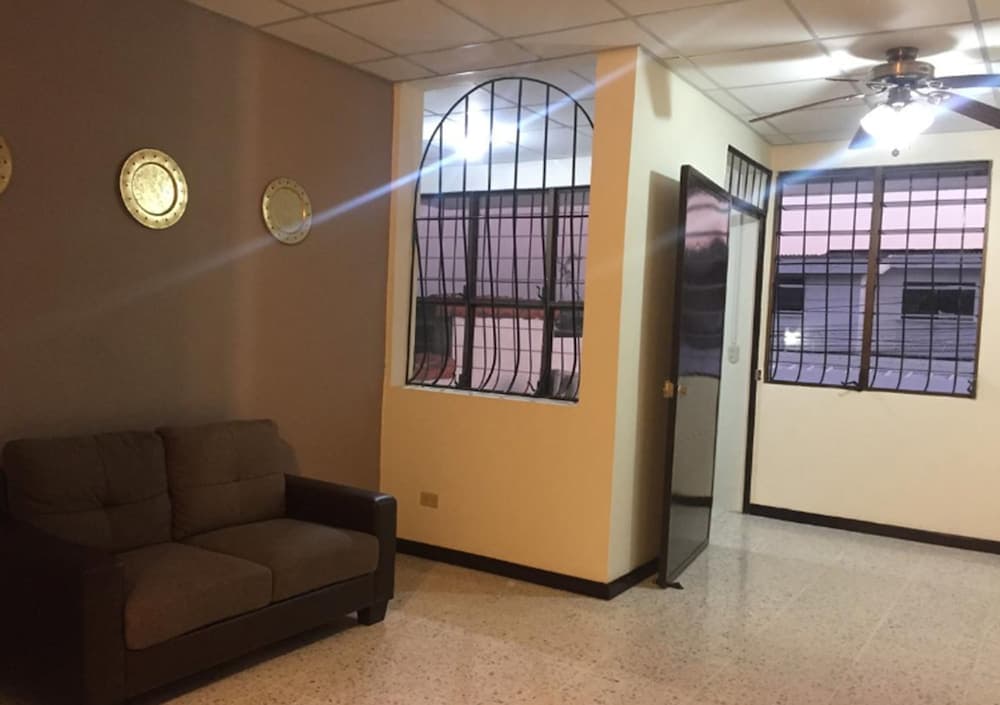 Alive Land Hotel Boutique