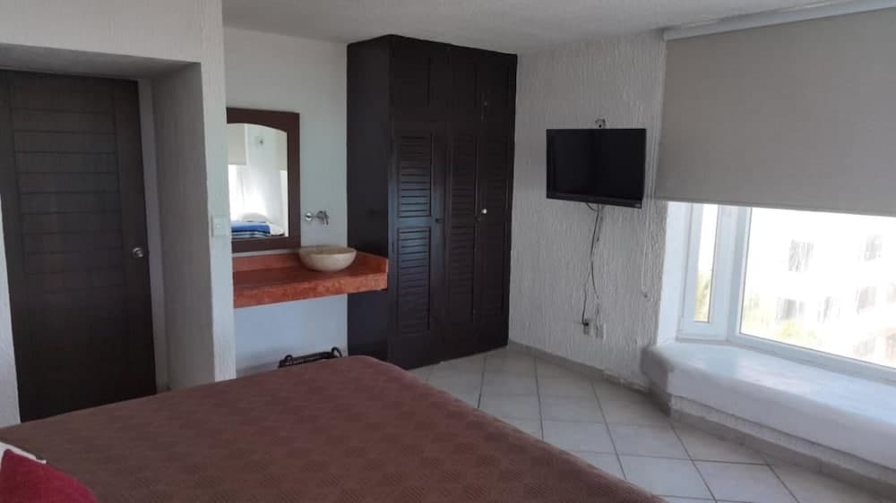 Ocean Front Suites by Rodero Condos