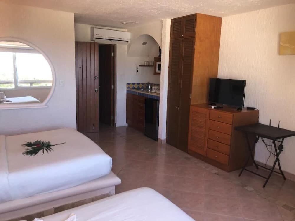 Ocean Front Suites by Rodero Condos