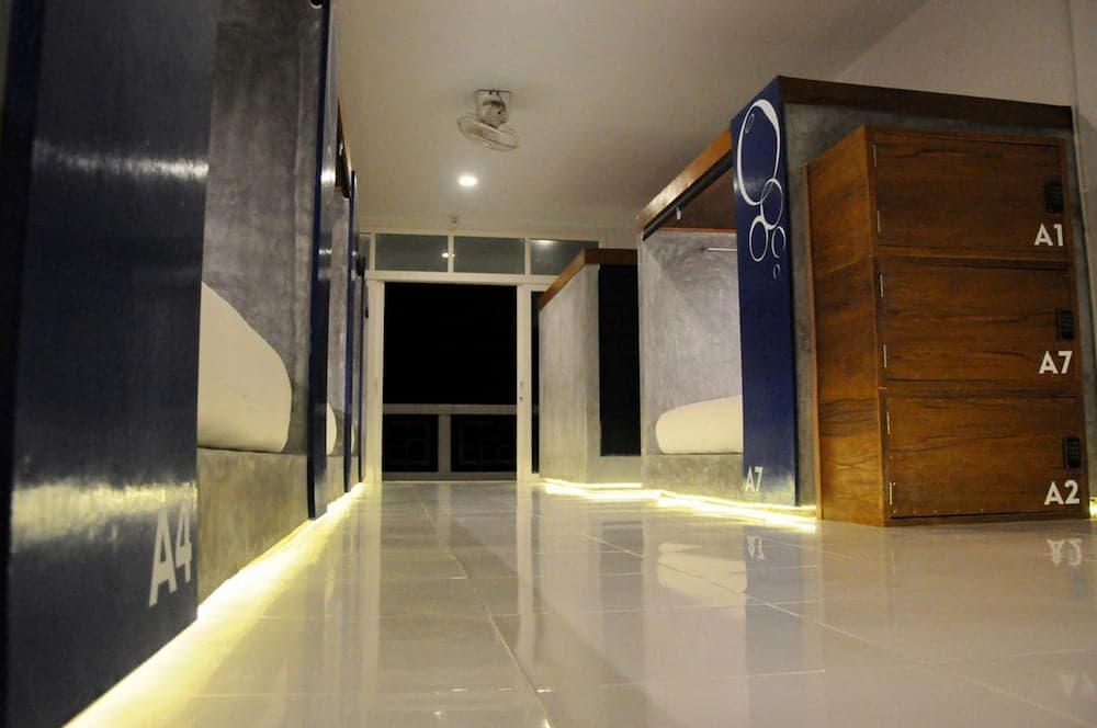 Oasis Hotel-Pods - Adults Only