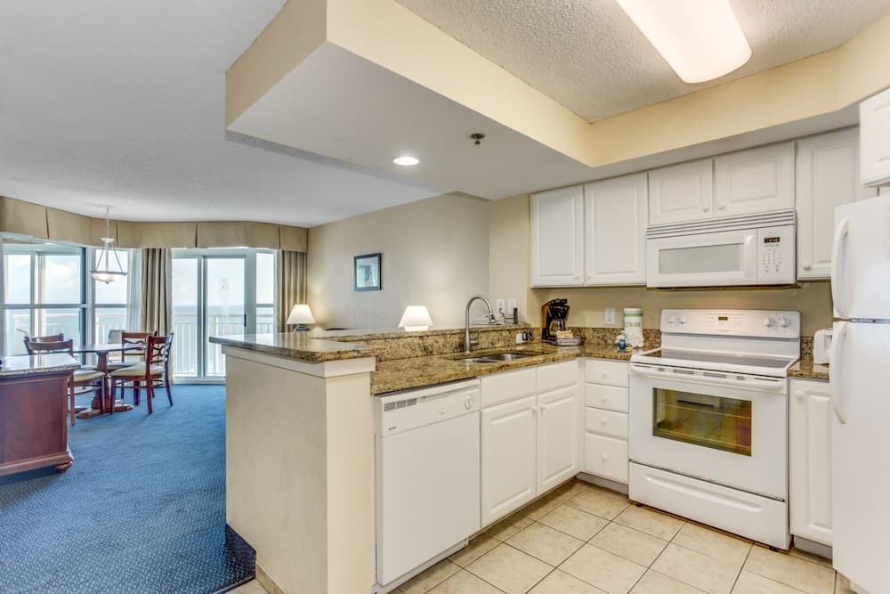 Corner Glass Units With Spectacular Ocean View