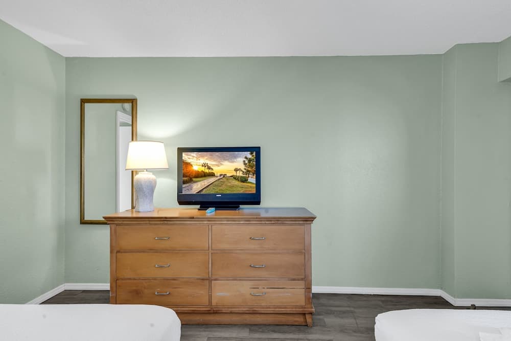 Breakers Sailfish Condos by Hosteeva