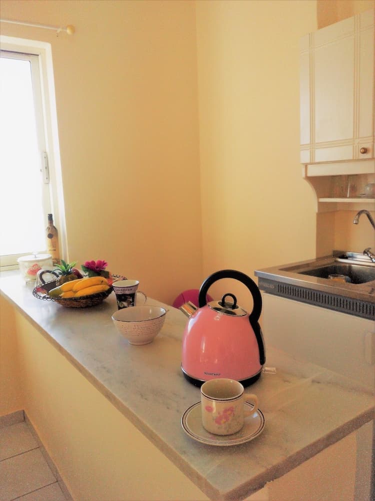 Odyseas Studios - Near Lourdas Beach