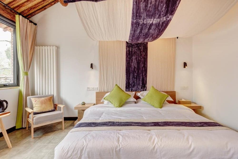 Yuanxiangli Sansi Inn