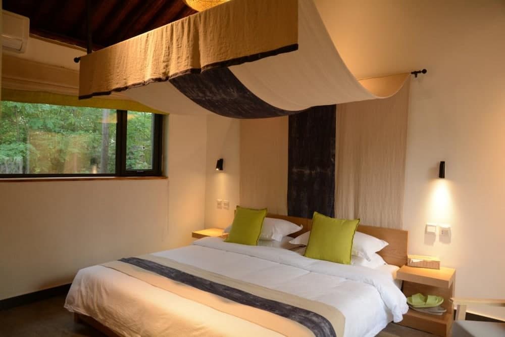 Home Coming Persimmon Furrow