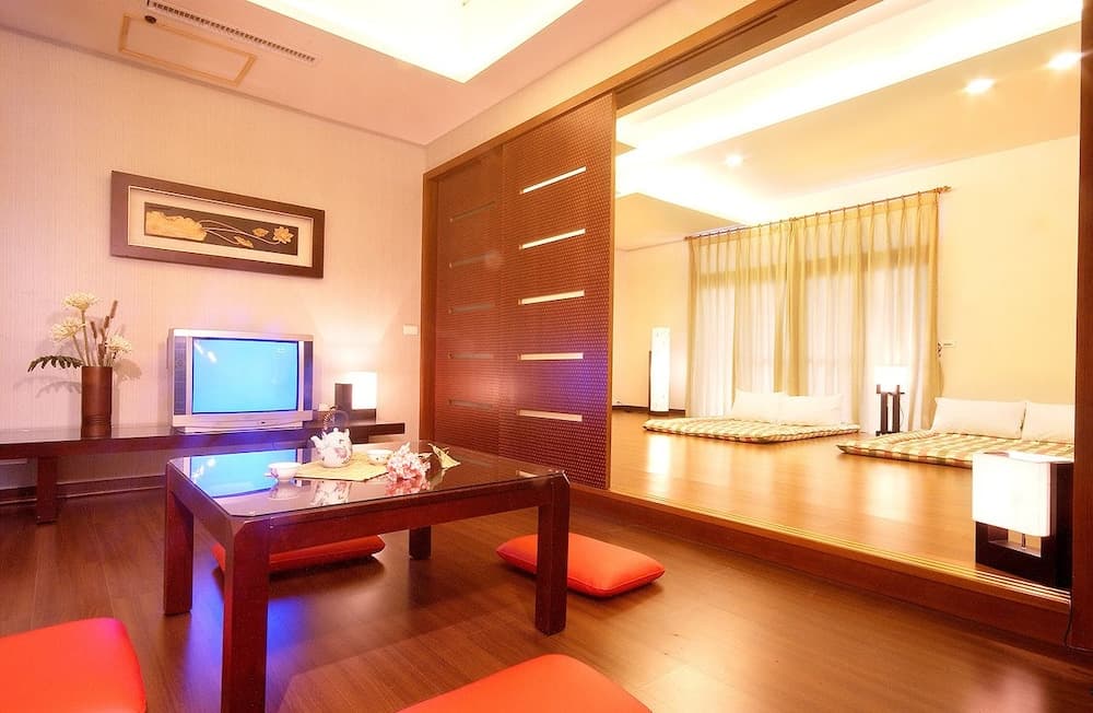 Guan Jing Lou Garden