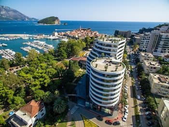 ROYAL GARDENS Apartments