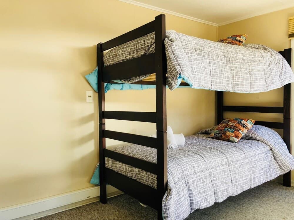 Refugio Bulnes Hostal