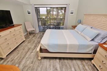 Cedar Island Club E204 Apartment 2