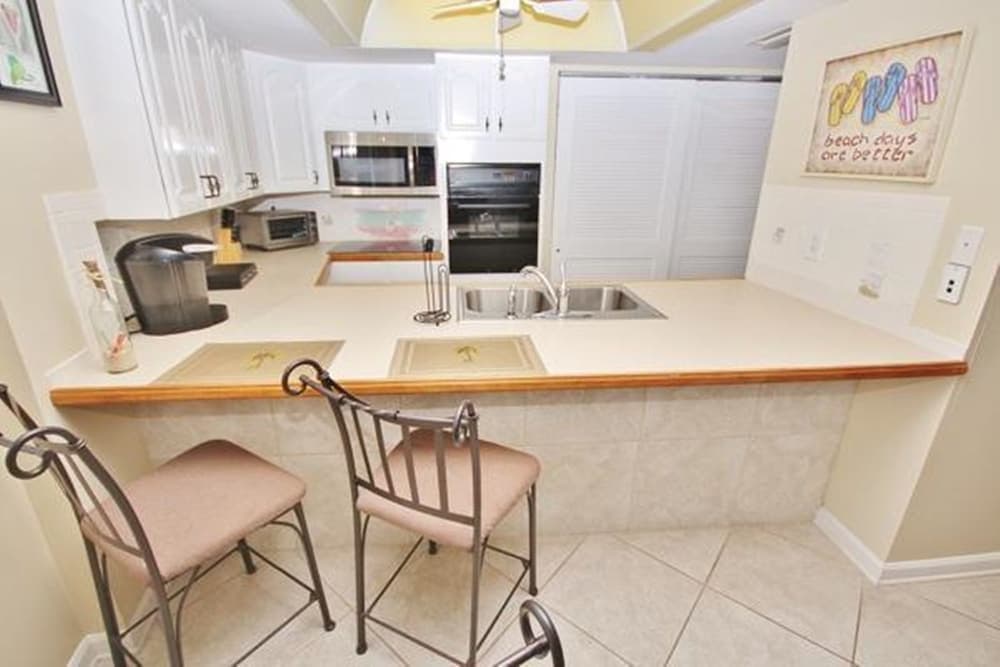 Coronado Towers 201 Apartment 2