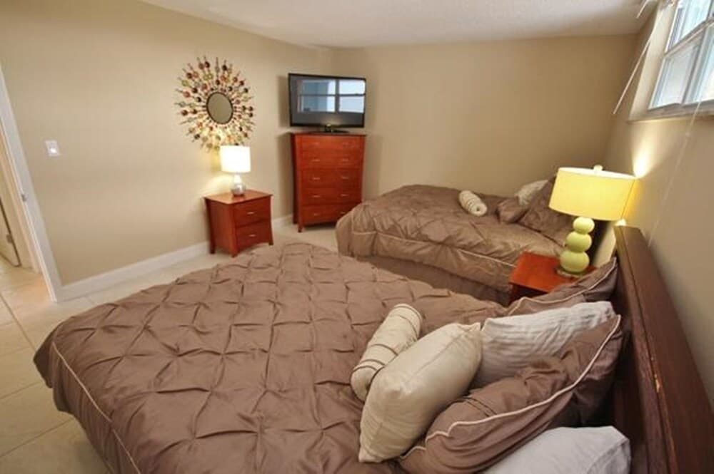 Coronado Towers 205 Apartment 3