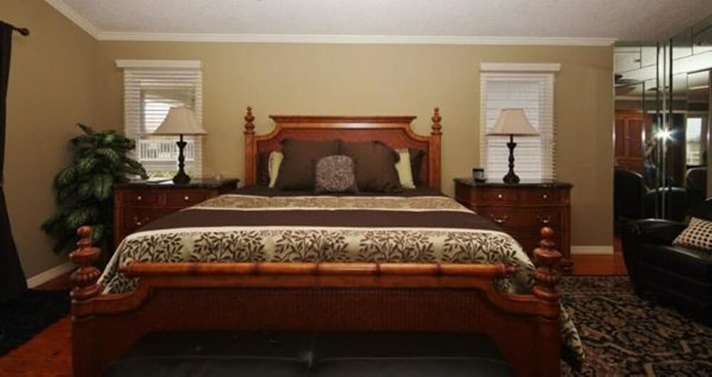 Decked Out House On Hill St Holiday home 4