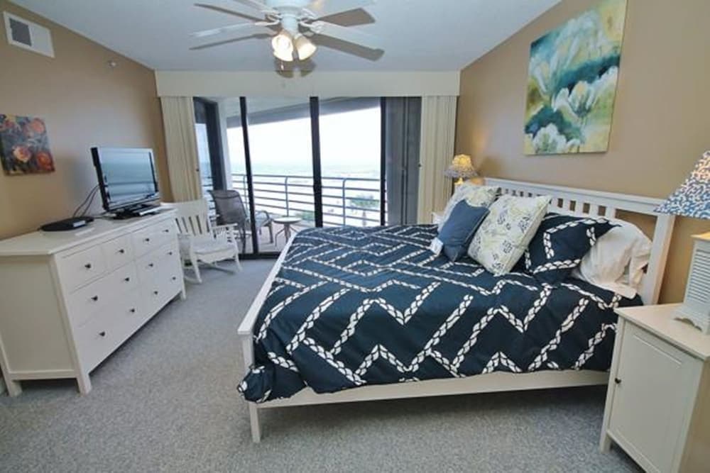 Ebb Tide 404 Apartment 2