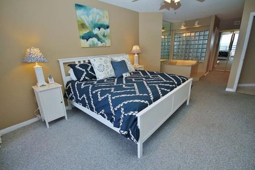 Ebb Tide 404 Apartment 2