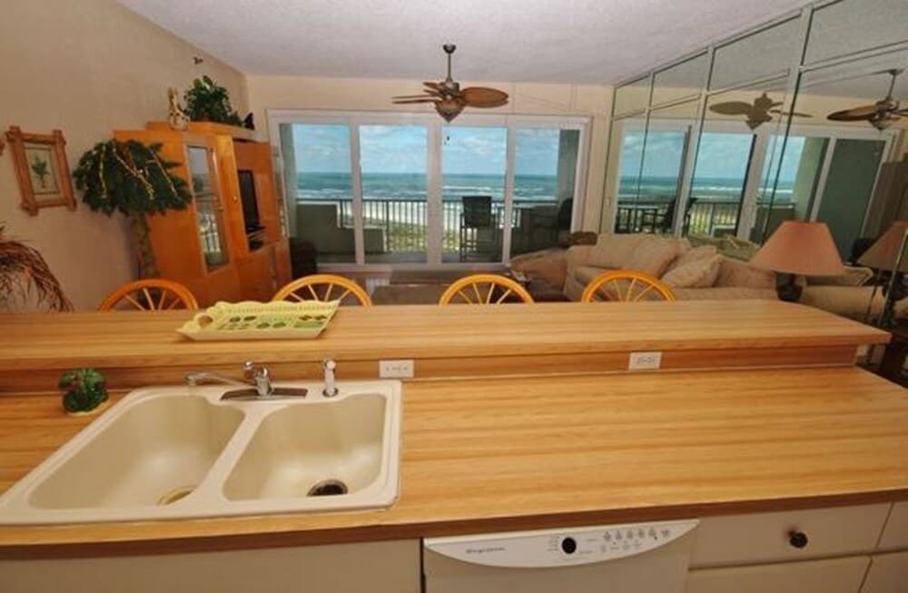 Inlet at Minorca 1402 Apartment 1