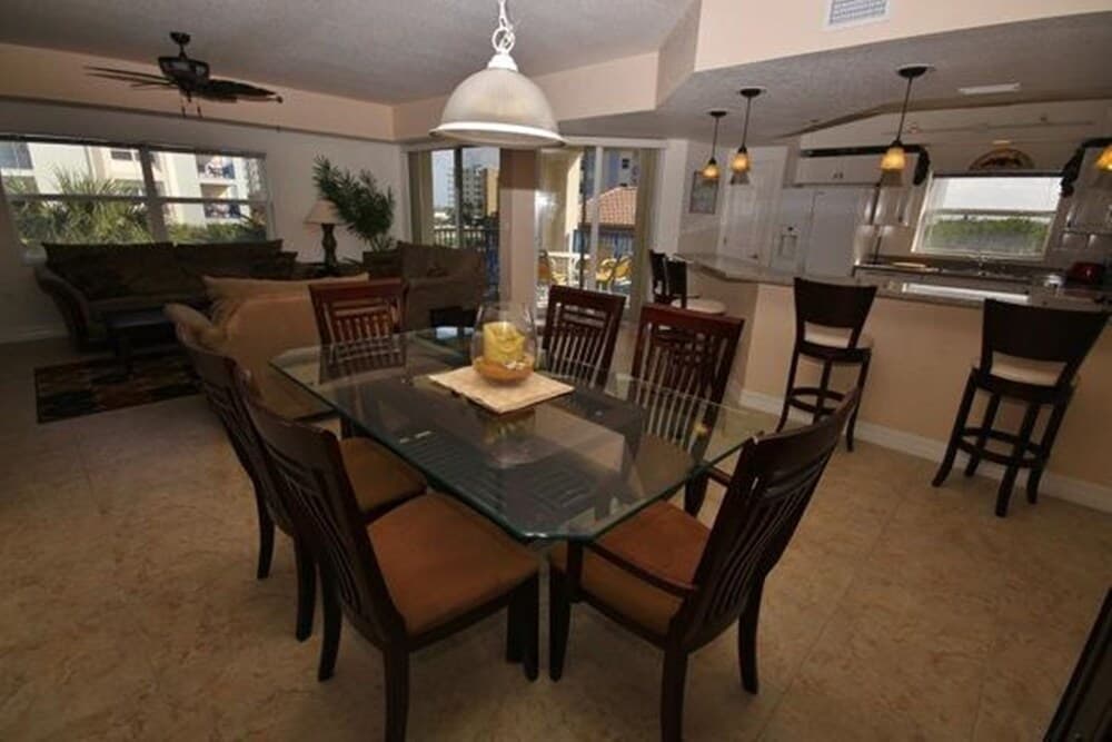 Oceanwalk 14-301 Apartment 3