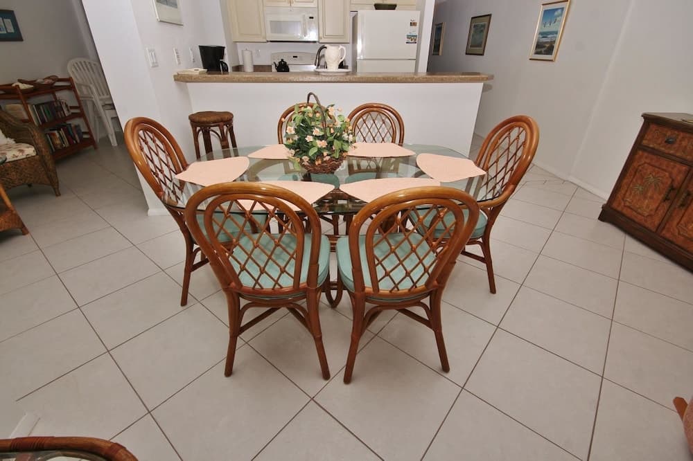 The Smyrna Beach Club 818B Apartment 2