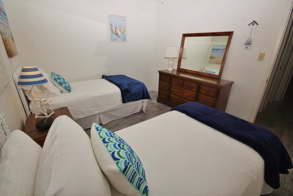 Sea Coast Gardens II 511 Apartment 2