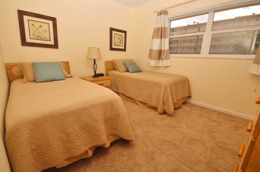 Sea Coast Gardens III 111 Apartment 2