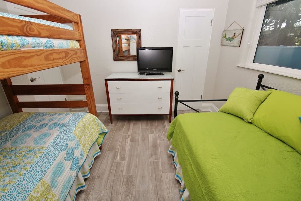 Sandy Toes on Cedar Apartment 2