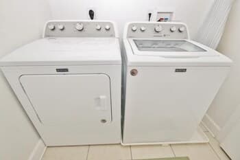 Daytona Towers Grande Unit 702 Apartment 2