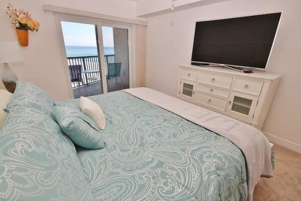 Daytona Towers Grande Unit 702 Apartment 2