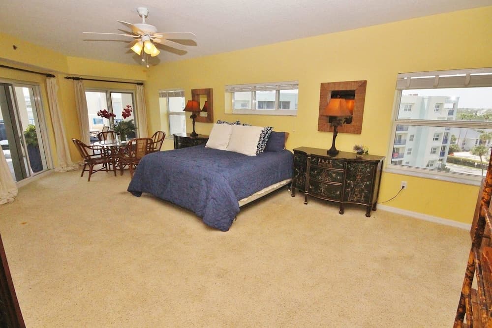 Oceanwalk 2-601 Apartment 3