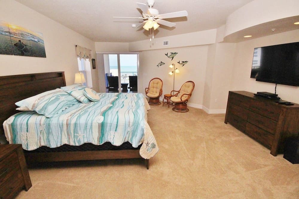 Oceanwalk 17-605 Apartment 3