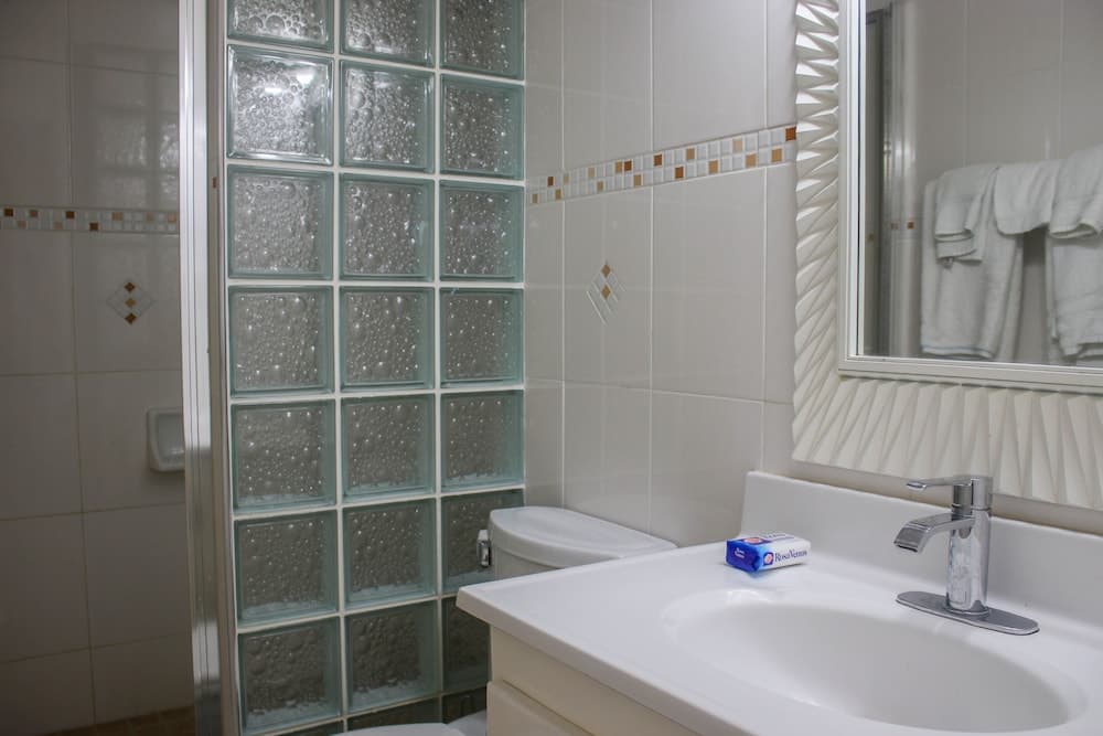 Green Island Beach 43C - Turtle Tower