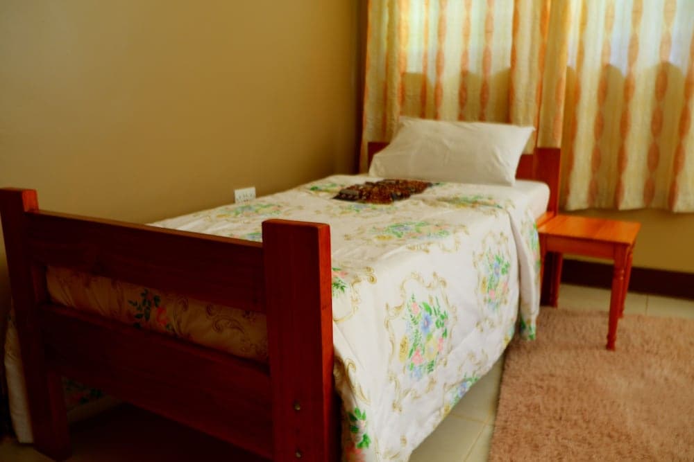 Mama Thea Homes - Hostel