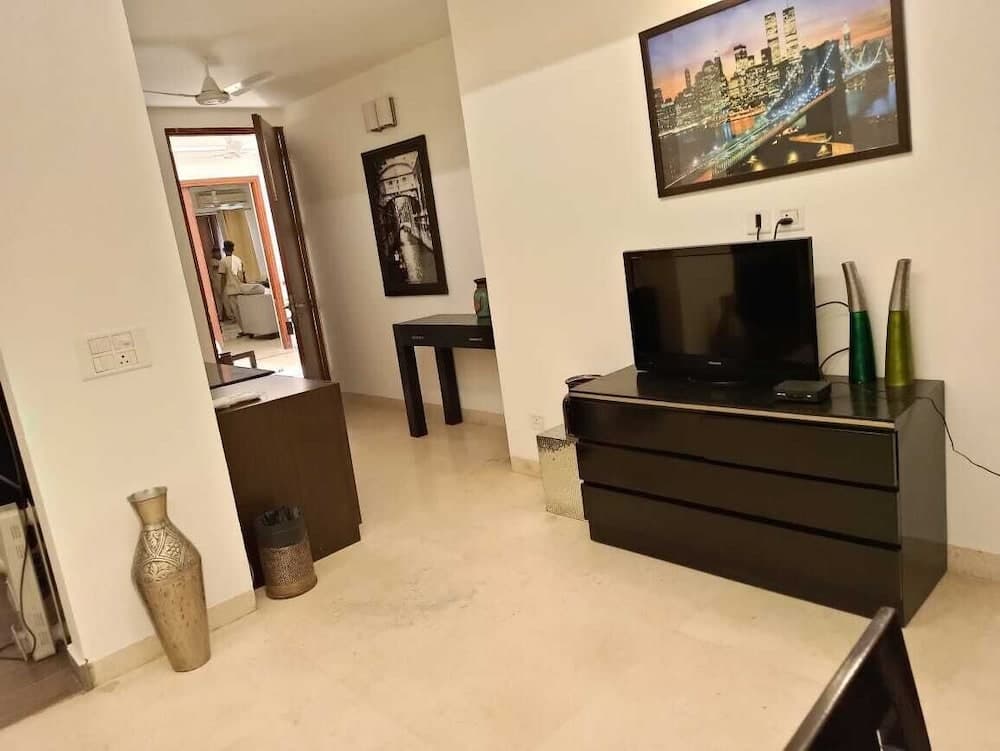 Asian Suites HUDA City Centre