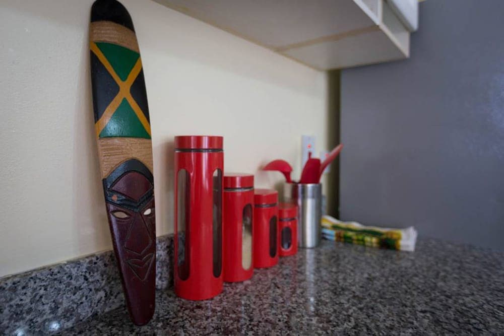 Kgn Most Centrally Located One Bdrm II