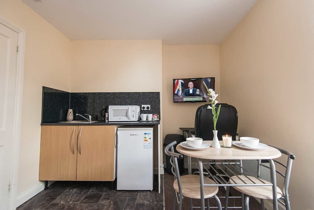 Snooze Apartments Flat 52