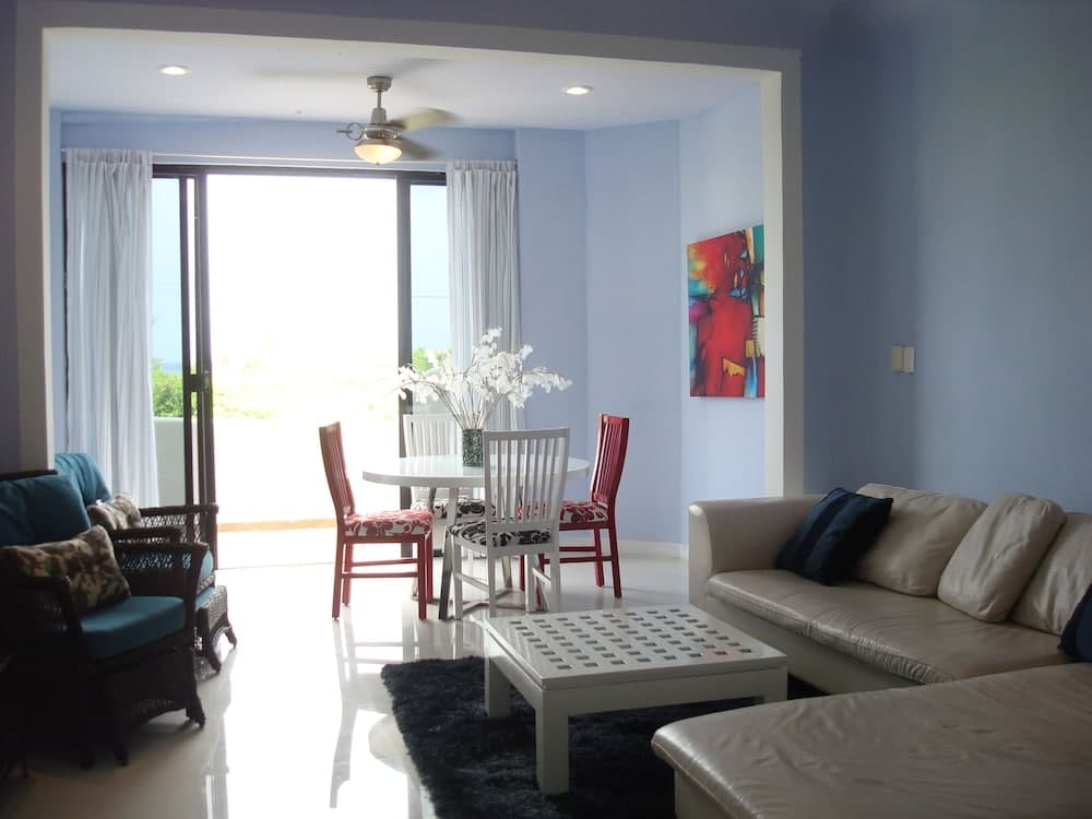 Las Brisas A201 by PRP