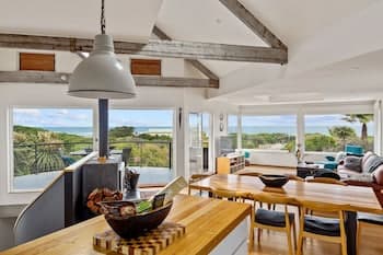 Smith Beach Getaways Beachwood Luxury Villa