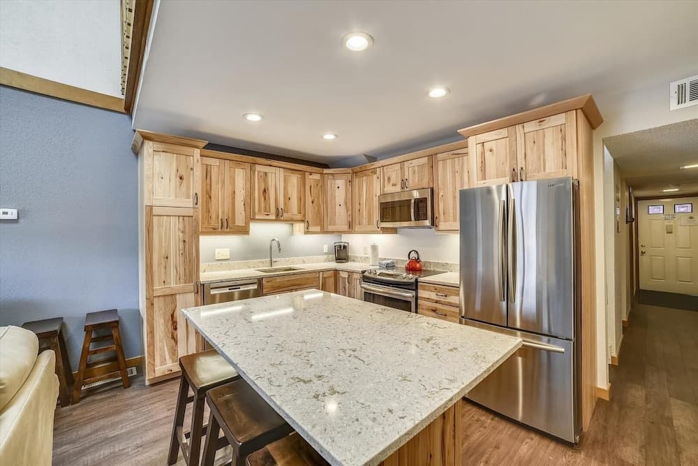 Mountainside 316g 2 Bedroom Condo by RedAwning