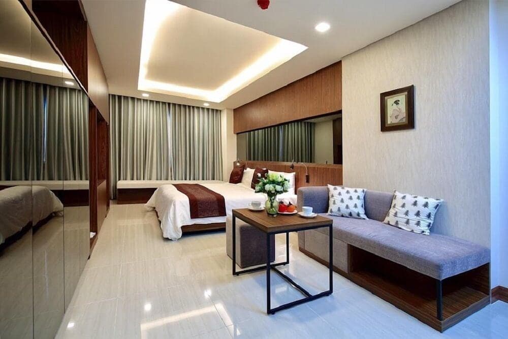 Aviva Saigon Pearl