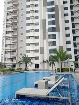 Coleen's Bedsit at Horizons 101