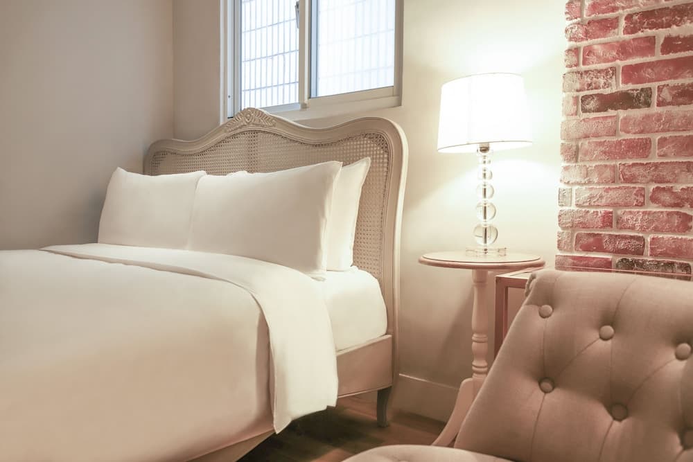 Slow Town Hotel - Reel