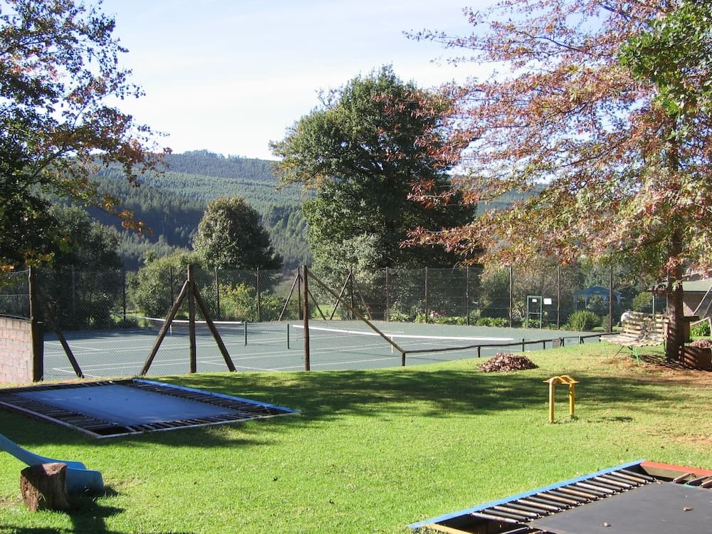 Oaks Lifestyle Farm & Holiday Resort