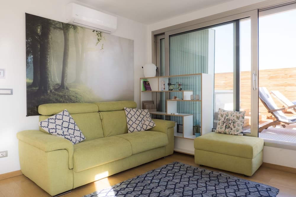 Immerse Yourself in an Idyllic Situation