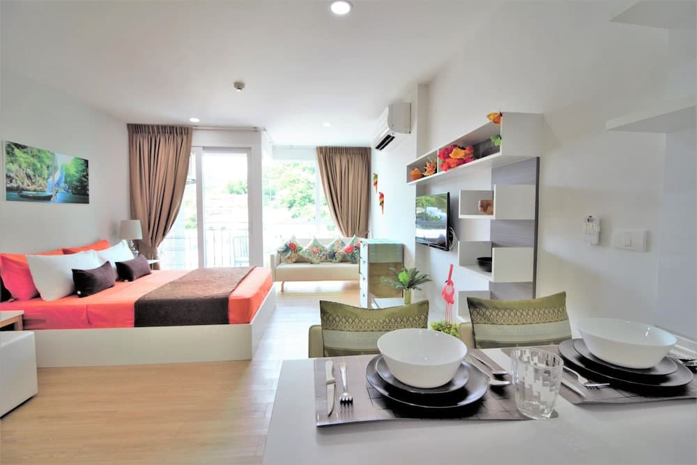 Ozone Condotel 2 Kata Beach by PHR